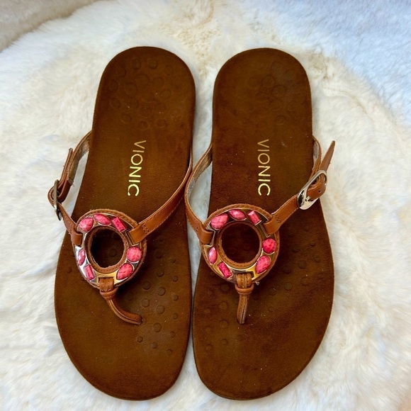 Vionic leather Ricco medallion coral & gold beaded flip flop sandals Sz-9. I - Picture 2 of 10